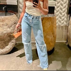 ZARA HIGH WAISTED RIPED DISTRESSED AT KNEES JEANS